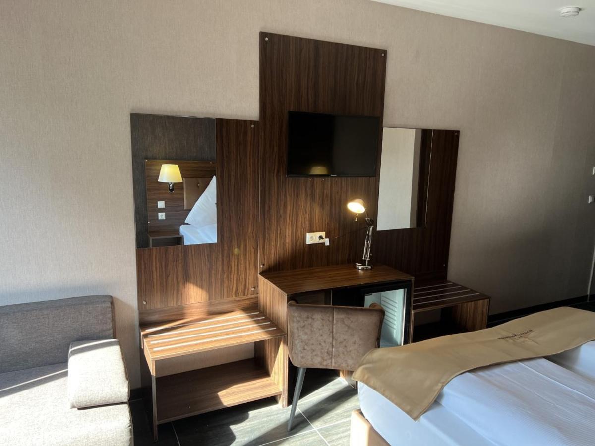 Hotel Pasa Paradies Kostenlose Parkplaetze Hanau Exterior foto